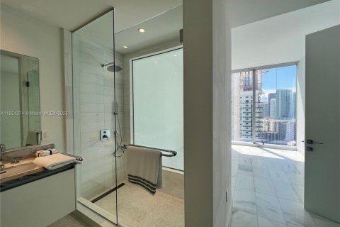 Condo in Miami, Florida, 2 bedrooms  № 1854850 - photo 11