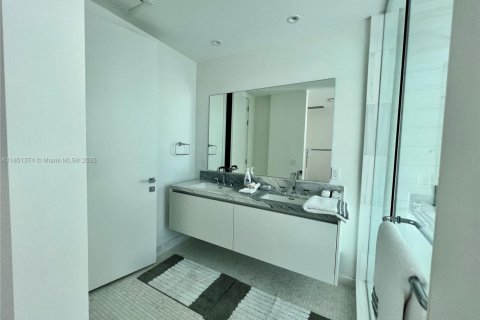 Condo in Miami, Florida, 2 bedrooms  № 1854850 - photo 15
