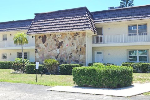 Condo in Royal Palm Beach, Florida, 2 bedrooms № 2190770