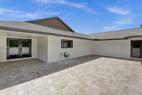 Casa en venta en Plantation, Florida, 3 dormitorios, 226.87 m2 № 1704046 - foto 5