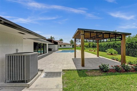 Casa en venta en Plantation, Florida, 3 dormitorios, 226.87 m2 № 1704046 - foto 13