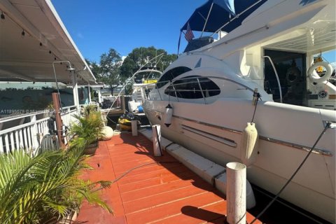 Купить виллу или дом в Норт-Майами, Флорида 5 спален, 194.72м2, № 2062265 - фото 6