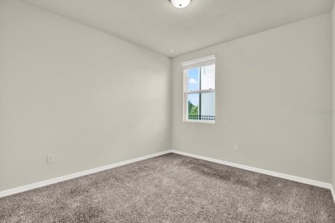 House in Zephyrhills, Florida 4 bedrooms, 171.78 sq.m. № 1911883 - photo 15