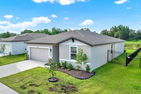 House in Zephyrhills, Florida 4 bedrooms, 171.78 sq.m. № 1911883 - photo 18