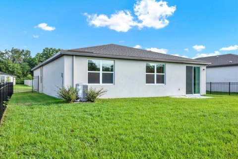 House in Zephyrhills, Florida 4 bedrooms, 171.78 sq.m. № 1911883 - photo 20