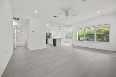 House in Hawthorne, Florida 3 bedrooms, 134.06 sq.m. № 1608522 - photo 2