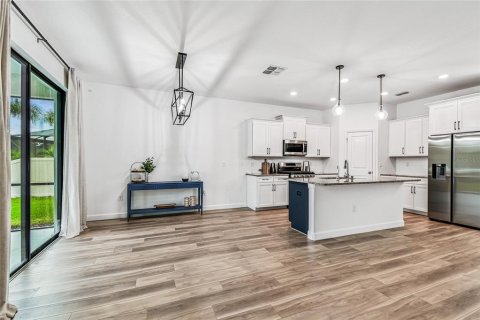 Casa en venta en Land O' Lakes, Florida, 4 dormitorios, 257.8 m2 № 1909859 - foto 21