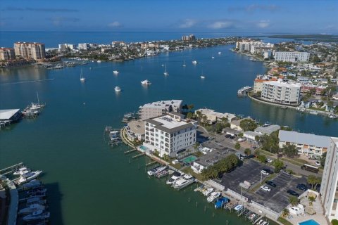 Condo in Clearwater, Florida, 3 bedrooms  № 2195381 - photo 30
