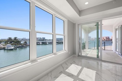 Condo in Clearwater, Florida, 3 bedrooms  № 2195381 - photo 4