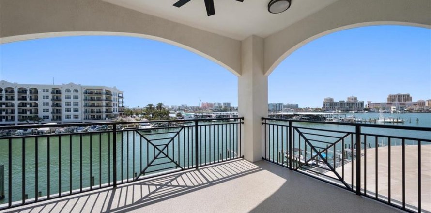 Condo in Clearwater, Florida, 3 bedrooms  № 2195381