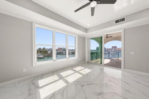 Condo in Clearwater, Florida, 3 bedrooms  № 2195381 - photo 7