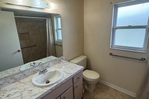 Casa en venta en Brandon, Florida, 4 dormitorios, 152.82 m2 № 2384250 - foto 14