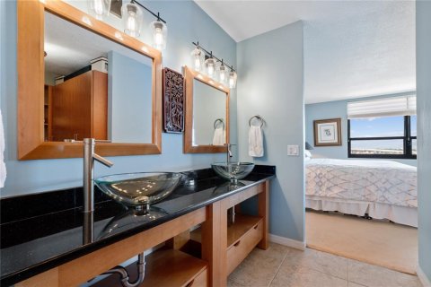 Снять в аренду кондоминиум в Сент-Питерсберг, Флорида 7 комнат, 139.35м2, № 1724070 - фото 19