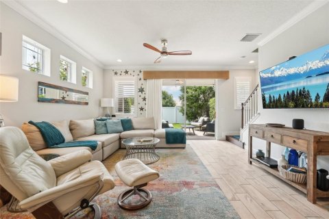 Townhouse in Palm Harbor, Florida 3 bedrooms, 170.94 sq.m. № 1681732 - photo 4