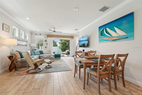Townhouse in Palm Harbor, Florida 3 bedrooms, 170.94 sq.m. № 1681732 - photo 9