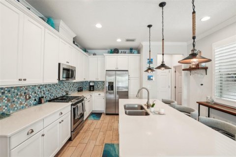 Townhouse in Palm Harbor, Florida 3 bedrooms, 170.94 sq.m. № 1681732 - photo 13