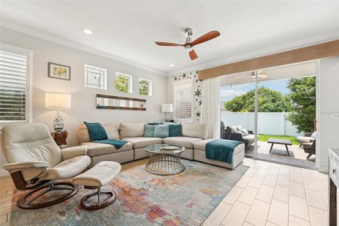 Townhouse in Palm Harbor, Florida 3 bedrooms, 170.94 sq.m. № 1681732 - photo 5