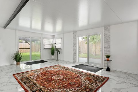 Villa ou maison à vendre à Pompano Beach, Floride: 3 chambres, 148.64 m2 № 2085653 - photo 4