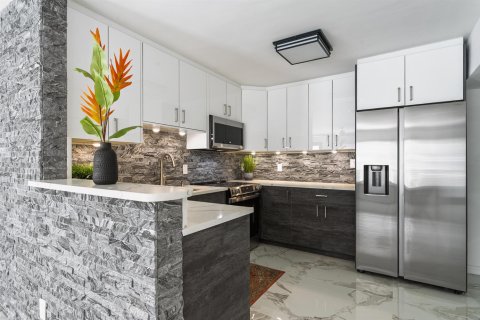 Villa ou maison à vendre à Pompano Beach, Floride: 3 chambres, 148.64 m2 № 2085653 - photo 2