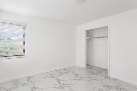 Villa ou maison à vendre à Pompano Beach, Floride: 3 chambres, 148.64 m2 № 2085653 - photo 8