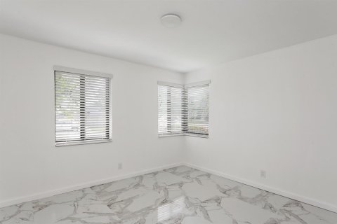 Villa ou maison à vendre à Pompano Beach, Floride: 3 chambres, 148.64 m2 № 2085653 - photo 9