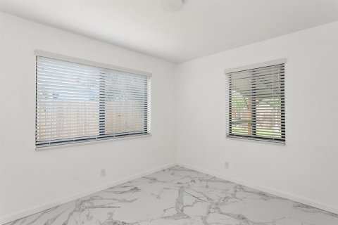 Villa ou maison à vendre à Pompano Beach, Floride: 3 chambres, 148.64 m2 № 2085653 - photo 10