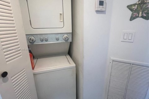 Купить кондоминиум в Серфсайд, Флорида 1 спальня, 71.53м2, № 2024408 - фото 5