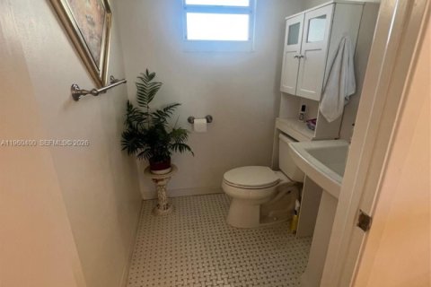 Купить кондоминиум в Серфсайд, Флорида 1 спальня, 71.53м2, № 2024408 - фото 7