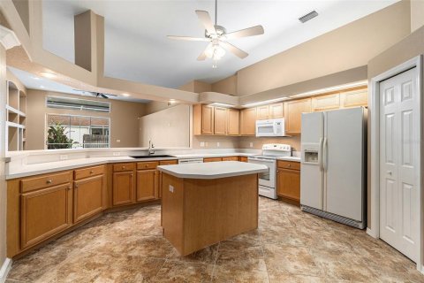 House in Tampa, Florida 4 bedrooms, 270.07 sq.m. № 1837679 - photo 11