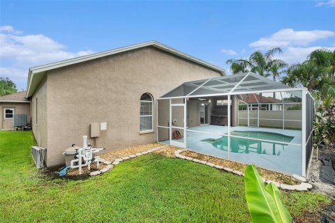 House in Tampa, Florida 4 bedrooms, 270.07 sq.m. № 1837679 - photo 23