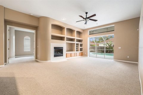 House in Tampa, Florida 4 bedrooms, 270.07 sq.m. № 1837679 - photo 4