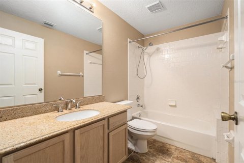 House in Tampa, Florida 4 bedrooms, 270.07 sq.m. № 1837679 - photo 18