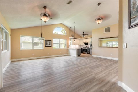 Casa en venta en Daytona Beach, Florida, 3 dormitorios, 184.97 m2 № 1807271 - foto 8