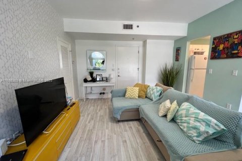 Copropriété à vendre à Miami Beach, Floride: 2 chambres, 81.75 m2 № 1945673 - photo 5