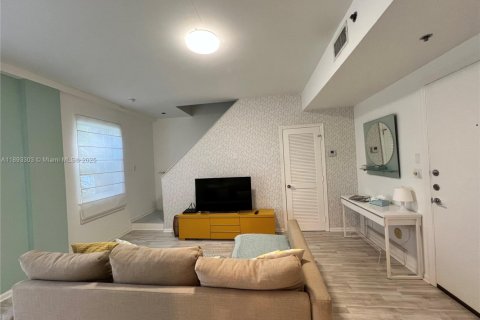 Copropriété à vendre à Miami Beach, Floride: 2 chambres, 81.75 m2 № 1945673 - photo 3