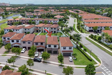Villa ou maison à louer à Riviera Beach, Floride: 4 chambres, 171.78 m2 № 2086049 - photo 12