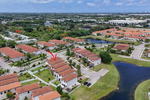 Villa ou maison à louer à Riviera Beach, Floride: 4 chambres, 171.78 m2 № 2086049 - photo 9