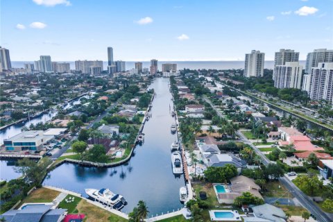 Terreno en venta en Hallandale Beach, Florida № 1477069 - foto 4