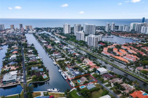 Terreno en venta en Hallandale Beach, Florida № 1477069 - foto 1