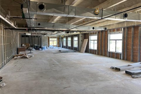 Propiedad comercial en alquiler en Bradenton, Florida, 424.38 m2 № 237590 - foto 18