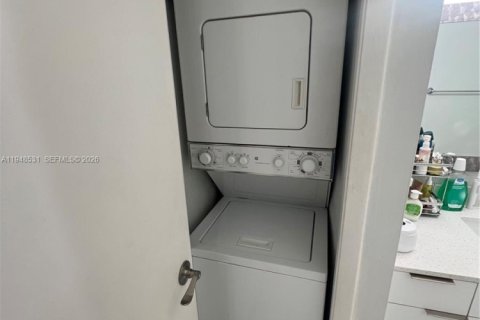 Снять в аренду кондоминиум в Уэстон, Флорида 2 спальни, 87.89м2, № 2004493 - фото 20