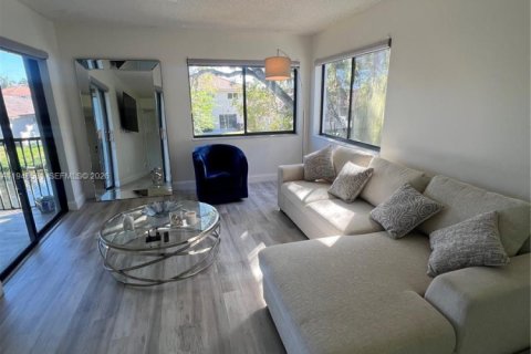 Снять в аренду кондоминиум в Уэстон, Флорида 2 спальни, 87.89м2, № 2004493 - фото 8