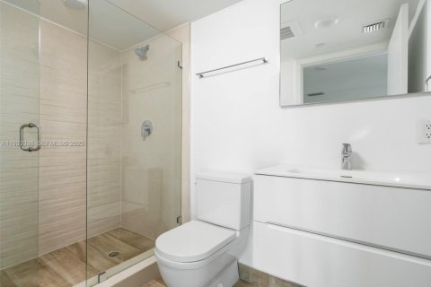 Купить кондоминиум в Бей-Харбор-Айлендс, Флорида 3 спальни, 124.12м2, № 1991928 - фото 6