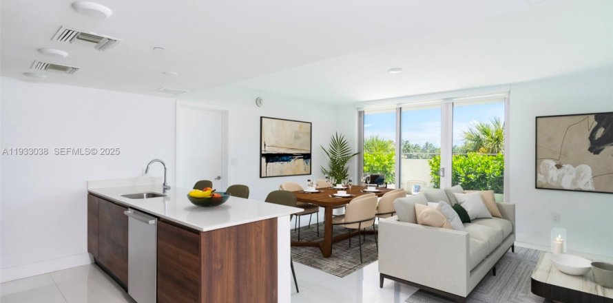 Кондоминиум с 3 спальнями в Бей-Харбор-Айлендс, Флорида № 1991928