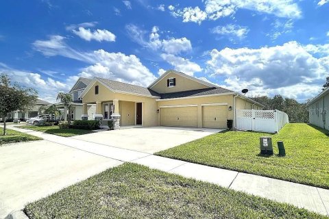 House in Winter Garden, Florida 4 bedrooms, 247.31 sq.m. № 1815998 - photo 2
