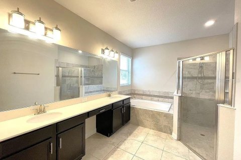 House in Winter Garden, Florida 4 bedrooms, 247.31 sq.m. № 1815998 - photo 20