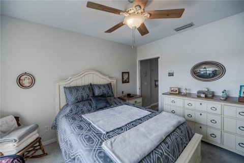 Condo in Port Charlotte, Florida, 2 bedrooms  № 1067244 - photo 16