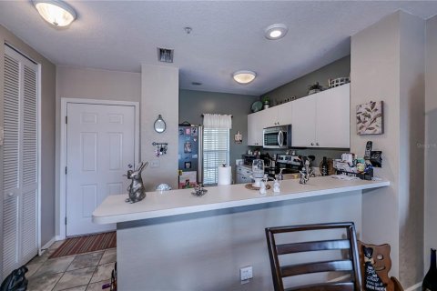 Condo in Port Charlotte, Florida, 2 bedrooms  № 1067244 - photo 11