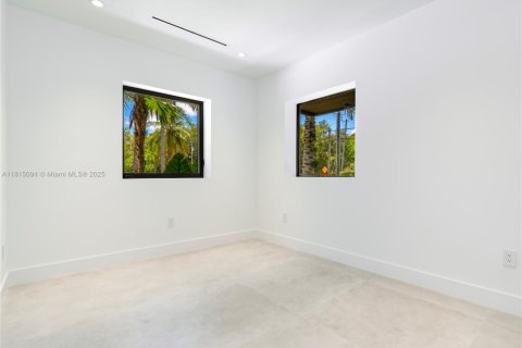 Casa en venta en Miami, Florida, 4 dormitorios, 232.53 m2 № 1841035 - foto 29