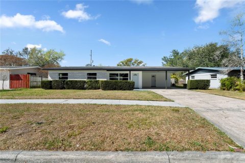 Casa en Orlando, Florida 3 dormitorios, 168.52 m2 № 2113555